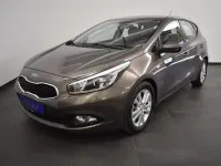 Gebraucht Kia Ceed Edition 7 135 PS (99 kW) 2013 Beige Kleinwagen