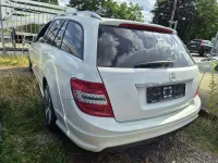 Gebraucht Mercedes C280 AMG 231 PS (169 kW) 2008 Calcitweiss  unilack Kombi