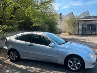 Gebraucht Mercedes C180 143 PS (105 kW) 2004 Grau Coupé