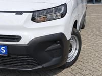 Neu Fiat Doblò 102 PS (75 kW) 2025 Gelato weiss Van / Kleinbus