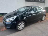 Gebraucht Kia Rio Edition 7 80 PS (58 kW) 2013 Schwarz Kleinwagen
