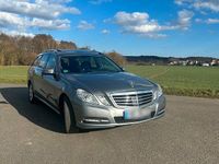 Gebraucht Mercedes E250 204 PS (150 kW) 2010 Grau Kombi