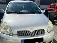 Gebraucht Toyota Yaris 65 PS (47 kW) 2003 Grau Kleinwagen