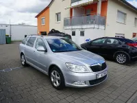 Gebraucht Skoda Octavia Family 122 PS (89 kW) 2011 Silber Kombi