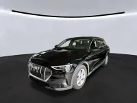 Gebraucht Audi e-tron Comfort 230 kW (313 PS) 2022 Brillantschwarz SUV