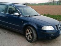 Gebraucht VW Passat 131 PS (96 kW) 2001 Blau Kombi
