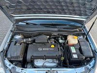 Gebraucht Opel Astra 102 PS (75 kW) 2005 Grau Limousine