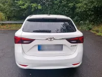 Gebraucht Toyota Avensis Comfort 143 PS (105 kW) 2016 Weiß Kombi