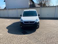 Gebraucht Peugeot Partner 100 PS (73 kW) 2019 Weiß Van / Kleinbus