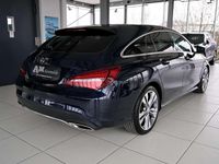 Gebraucht Mercedes CLA200 156 PS (114 kW) 2016 Cavansitblau Kombi