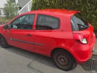 Gebraucht Renault Clio IV 75 PS (55 kW) 2012 Rot Limousine