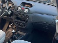 Second-hand Citroën C3 68 CP (50 kW) 2005 Albastru Hatchback