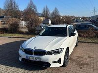 Gebraucht BMW 330e Sport Line 292 PS (214 kW) 2021 Weiß Kombi