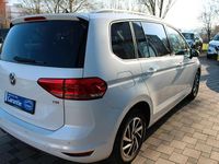 Gebraucht VW Touran Sound 150 PS (110 kW) 2017 Weiß Van / Kleinbus