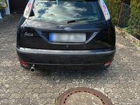 Usata Ford Focus 116 CV (85 kW) 2004 Nero Utilitaria