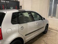 Gebraucht VW Polo 64 PS (47 kW) 2003 Silber Kleinwagen