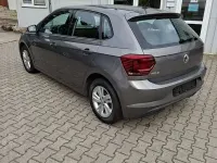 Gebraucht VW Polo Comfortline 95 PS (69 kW) 2019 Limestone grey metallic Kleinwagen