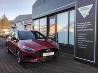 Neu Hyundai i30 101 PS (74 kW) 2025 Rot Kombi