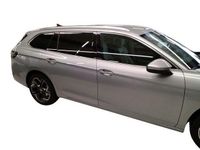 Gebraucht VW Passat 175 PS (128 kW) 2025 Oyster silver Kombi