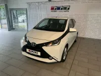 Gebraucht Toyota Aygo X-play 69 PS (50 kW) 2016 Pianosaweiß Kleinwagen