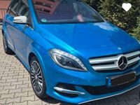 Gebraucht Mercedes B250e 131 kW (179 PS) 2015 Blau Van / Kleinbus