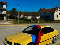 Używany BMW 325 192 KM (141 kW) 1994 Żółty Coupe