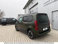 Neu Fiat Doblò Tech 131 PS (96 kW) 2025 Grün Van / Kleinbus