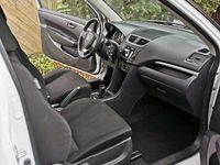 Gebraucht Suzuki Swift 69 PS (50 kW) 2013 Weiß Kleinwagen