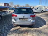 Gebraucht VW Passat 156 PS (114 kW) 2018 Silber Kombi