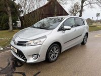 Gebraucht Toyota Verso Life 124 PS (91 kW) 2013 Silver metallic Van / Kleinbus