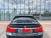 Second-hand BMW 730 245 CP (180 kW) 2009 Gri Berlinǎ