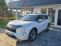 Neu Mitsubishi Outlander P-HEV Select 306 PS (225 kW) 2026 Weiß SUV