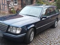 Gebraucht Mercedes E250 113 PS (83 kW) 1995 Blau Kombi