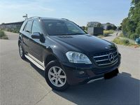 Gebraucht Mercedes ML350 231 PS (169 kW) 2010 Schwarz SUV