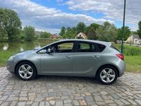 Gebraucht Opel Astra 110 PS (80 kW) 2012 Andere farben Kleinwagen