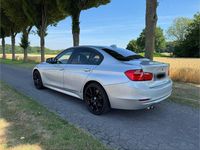 Gebraucht BMW 330 258 PS (189 kW) 2015 Silber Limousine