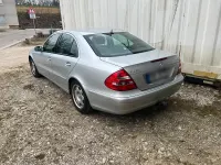 Gebraucht Mercedes E220 Classic 150 PS (110 kW) 2005 Silber Limousine