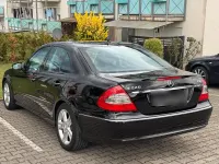 Gebraucht Mercedes E220 Avantgarde 170 PS (125 kW) 2008 Schwarz Limousine