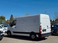 Gebraucht Opel Movano 131 PS (96 kW) 2018 Weiß Van / Kleinbus