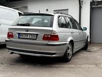 Gebraucht BMW 318 143 PS (105 kW) 2004 Silber Kombi