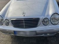 Gebraucht Mercedes E320 Avantgarde 224 PS (164 kW) 2002 Silber Kombi