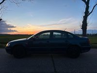 Gebraucht VW Passat 101 PS (74 kW) 1998 Blau Limousine
