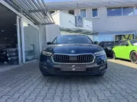 Gebraucht Skoda Octavia Ambition 116 PS (85 kW) 2023 Lavablau (metallic) Kombi