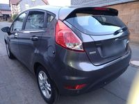 Gebraucht Ford Fiesta 101 PS (74 kW) 2015 Grau Kleinwagen