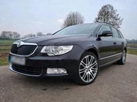 Gebraucht Skoda Superb 140 PS (102 kW) 2013 Schwarz Kombi
