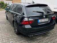 Gebraucht BMW 330 Sport Line 231 PS (169 kW) 2007 Schwarz Kombi