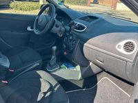 Gebraucht Renault Clio II 60 PS (44 kW) 2011 Schwarz Kleinwagen