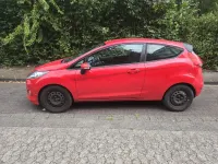 Gebraucht Ford Fiesta Ghia 82 PS (60 kW) 2009 Rot Limousine