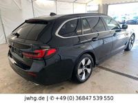 Gebraucht BMW 520 Performance 190 PS (139 kW) 2021 Saphirschwarz (metallic) Kombi