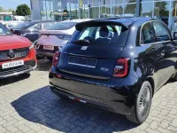 Gebraucht Fiat 500e 86 kW (118 PS) 2023 Onyx schwarz (10n) Kleinwagen